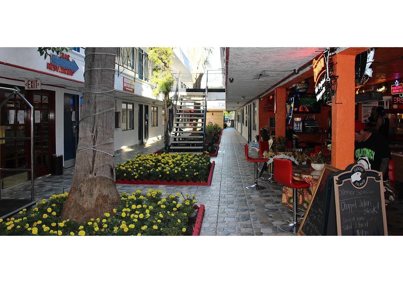 Crown Airport Hotel Inglewood Extérieur photo